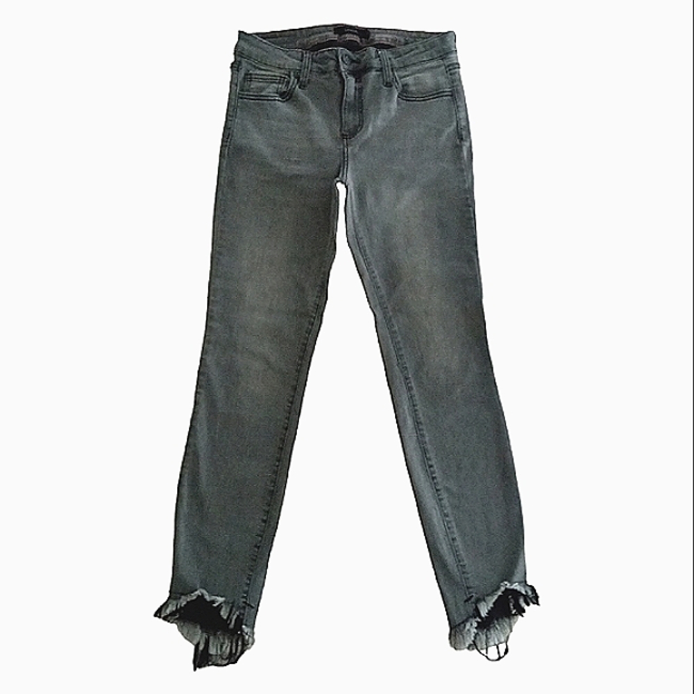 Skinny Jeans - Grey Wash Cigarette Leg Jean Size 7
